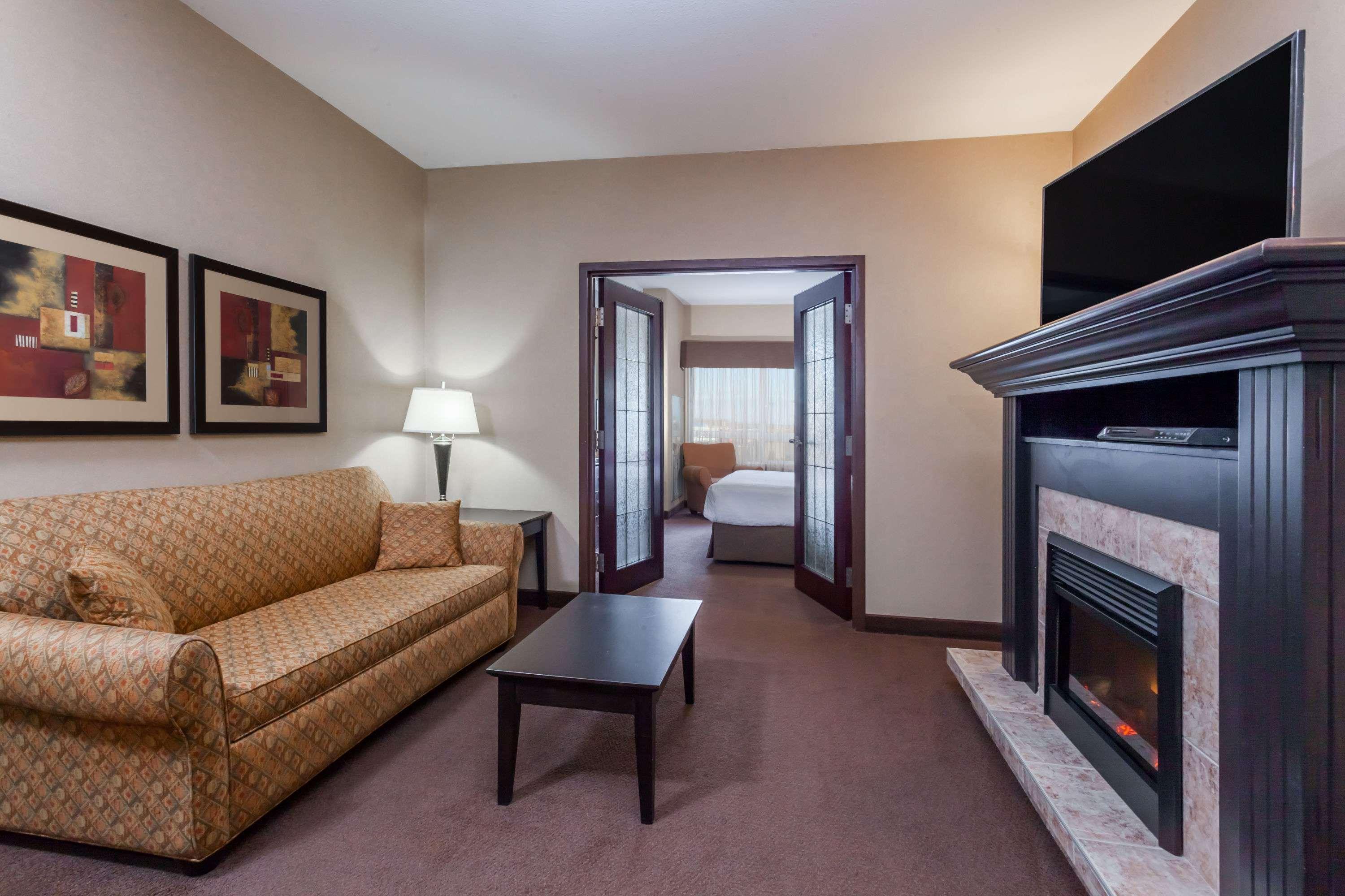 Hotel Ramada By Wyndham Stettler